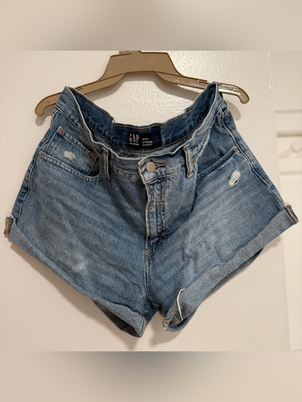 GAP - Light Blue Denim Stride Short - Womens Size 12/31